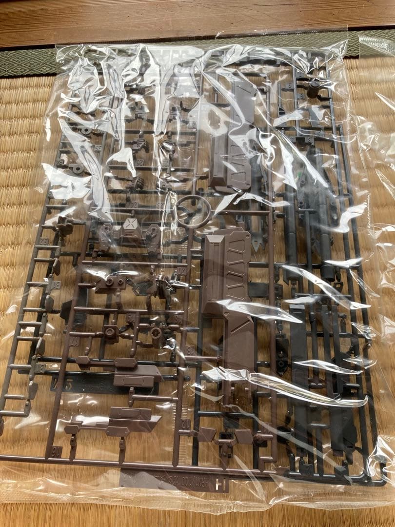 訳あり　1/100 バルバトス　第6形態　ハイレゾリューションモデル　ガンプラ