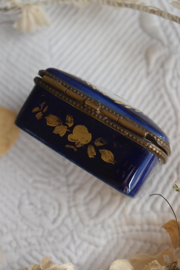 逸品ナポレオン　リモージュLimoges Castel　アンティーク　ピルケース