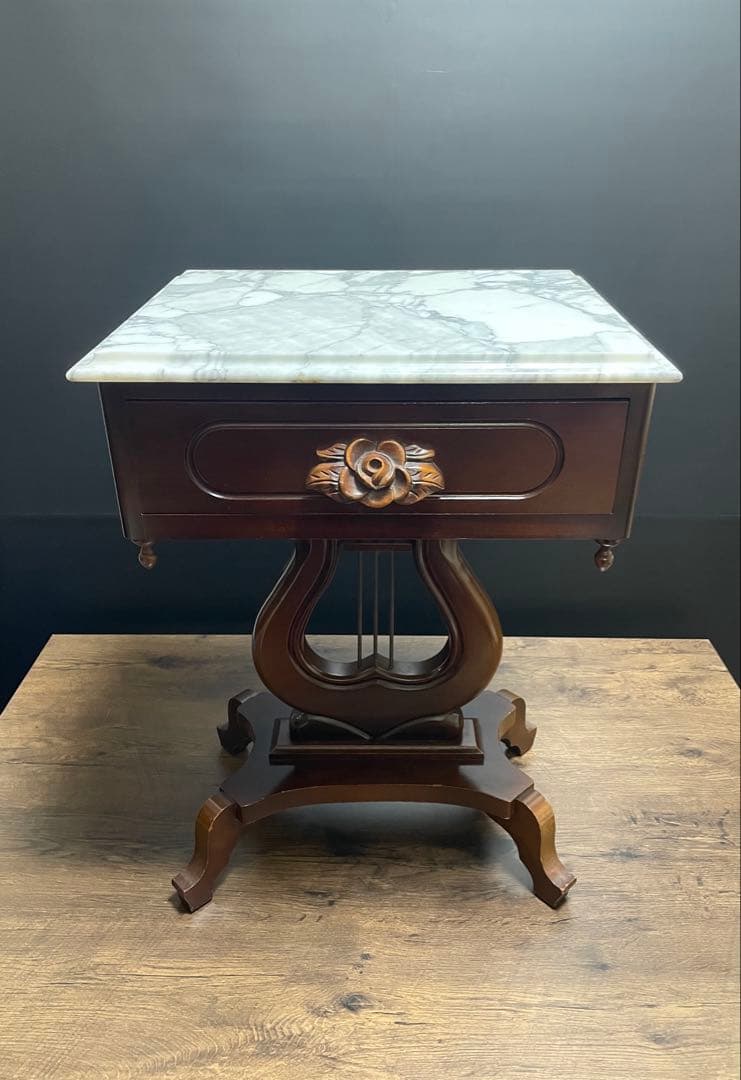 イタリア製　大理石　ハープ　サイドテーブル