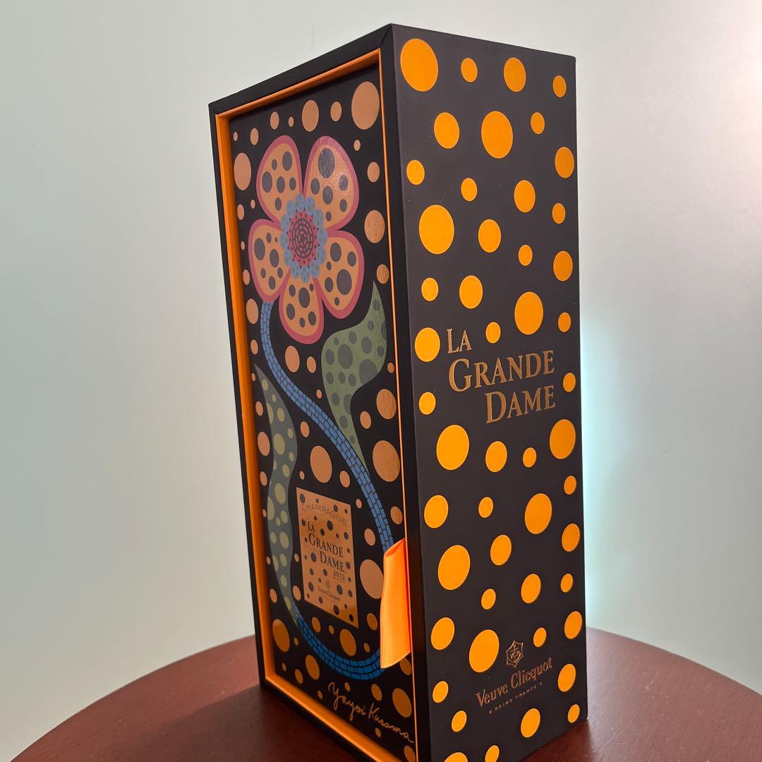 ヴーヴ クリコ 草間彌生コラボ La Grande Dame シャンパン