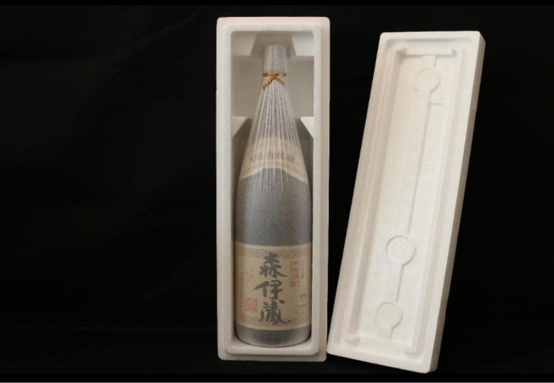 【送料無料】森伊蔵　1800ml　芋焼酎　プレミア　入手困難　幻