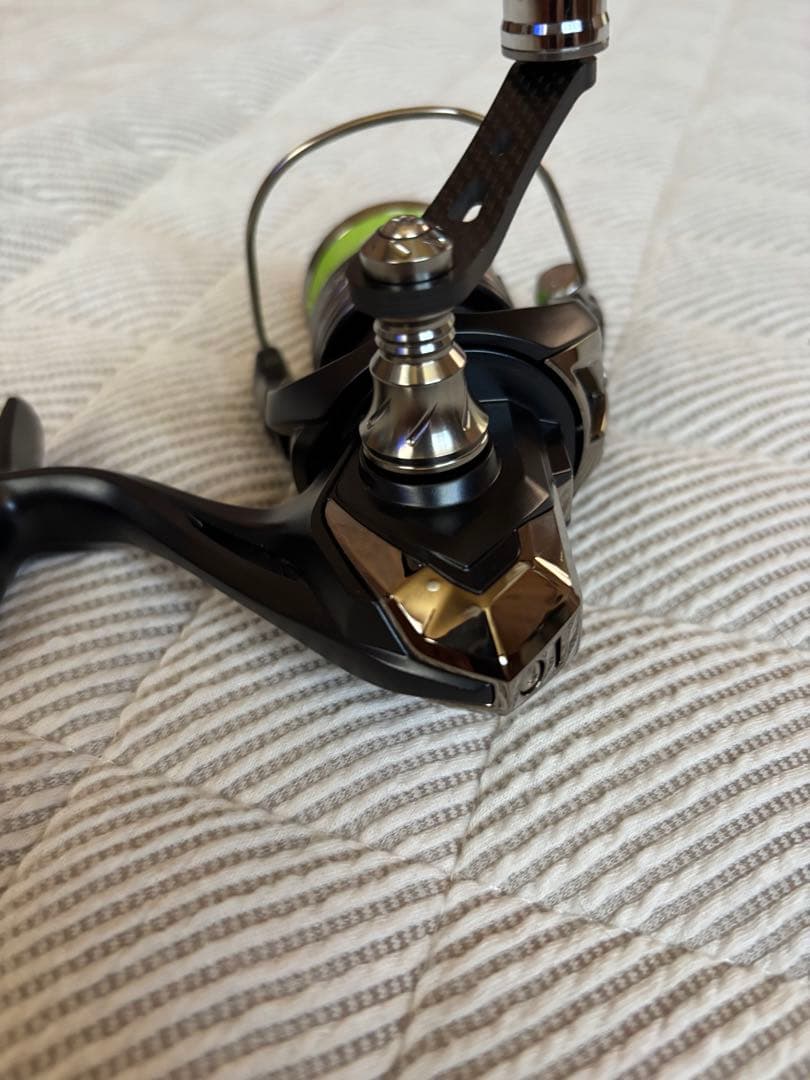 シマノ　ミラベルC2000S未使用