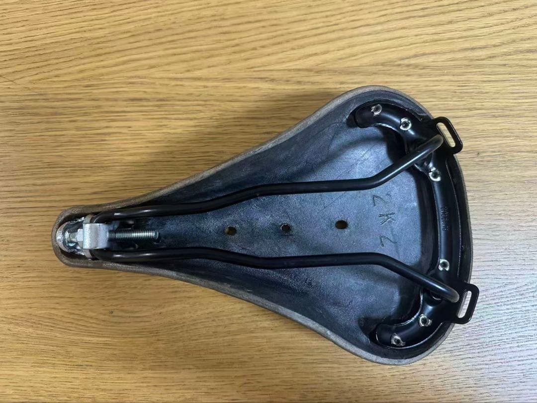 BROOKSブルックスB17 STANDARD BLACK サドル 新車取り外し