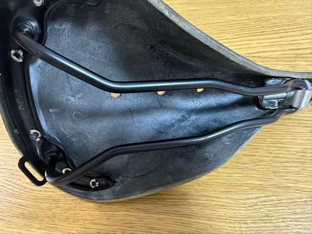 BROOKSブルックスB17 STANDARD BLACK サドル 新車取り外し