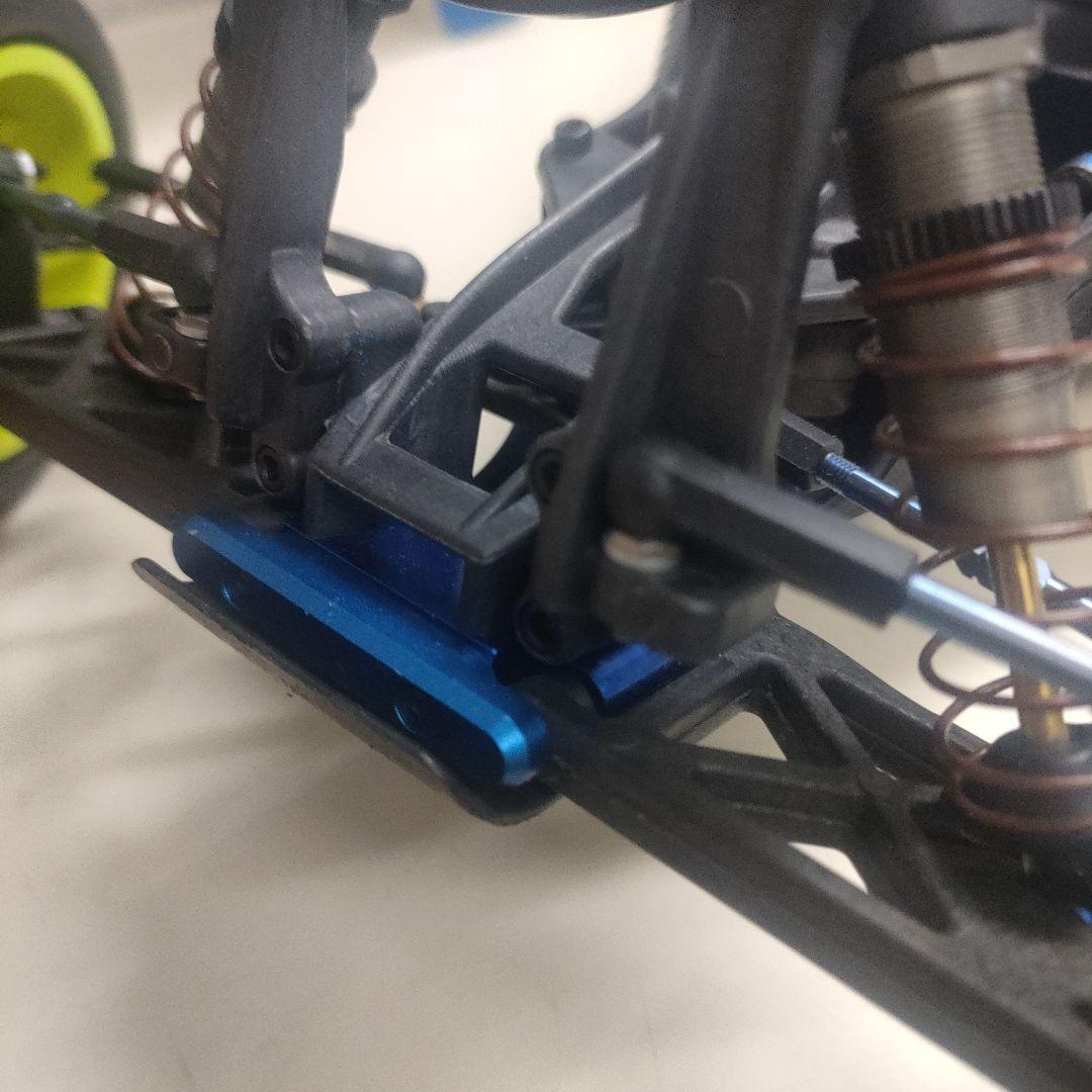 アソシRC10B4 ファクトリーチームキット、2WDオフロードシャーシ