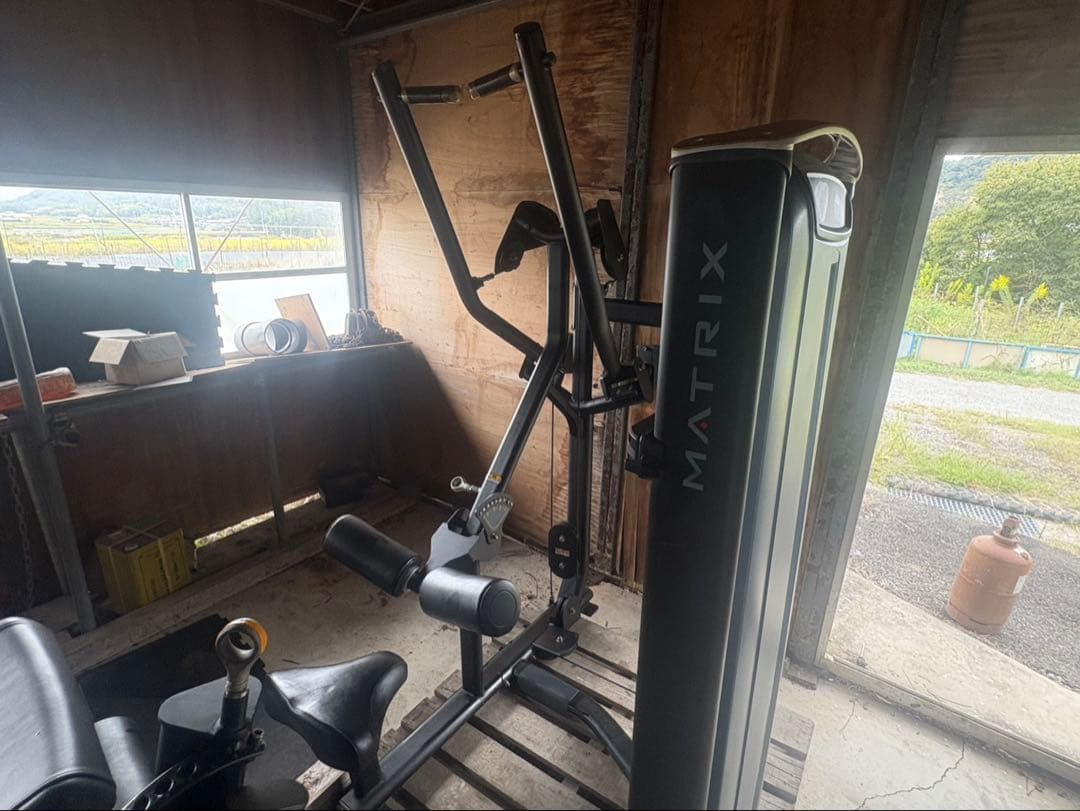 最高級　ラットプルダウン 業務用 ウエイトトレーニング MATRIX