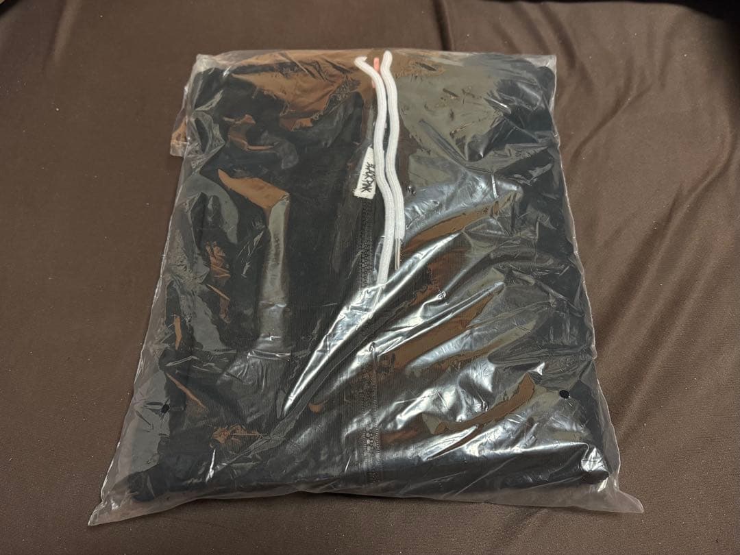 完売品！【BLACKPINK】ジップアップフーディー -STREET LOGO