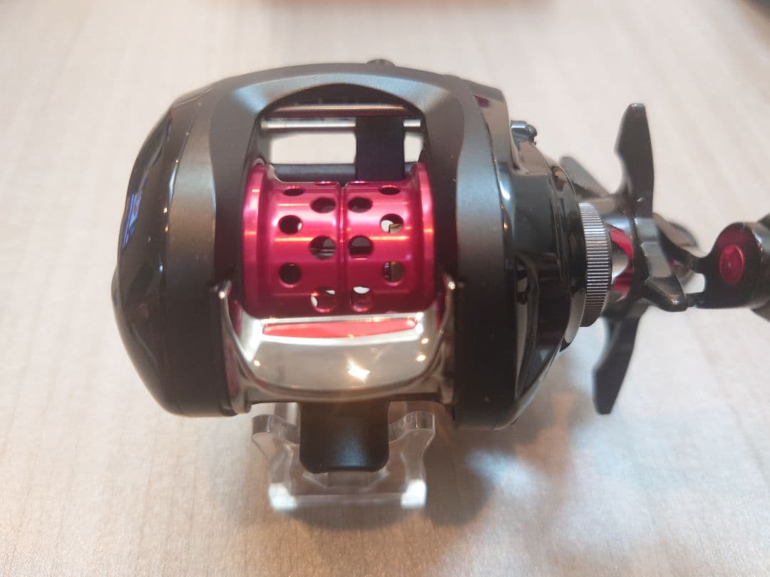 み*ん様 ダイワ SS AIR 8.1R ベイトリール