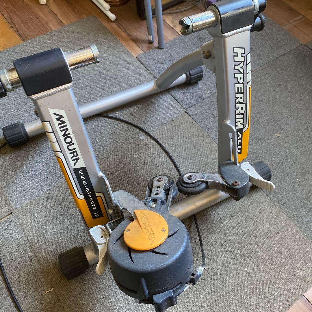 MINOURA HYPERRIM ALU ローラー台