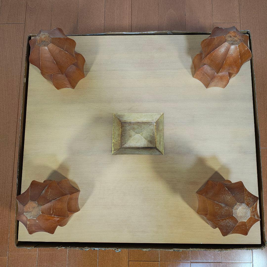 【送料無料】囲碁盤セット　脚付きヘソ有り　蛤貝白石 　那智黒石　碁笥