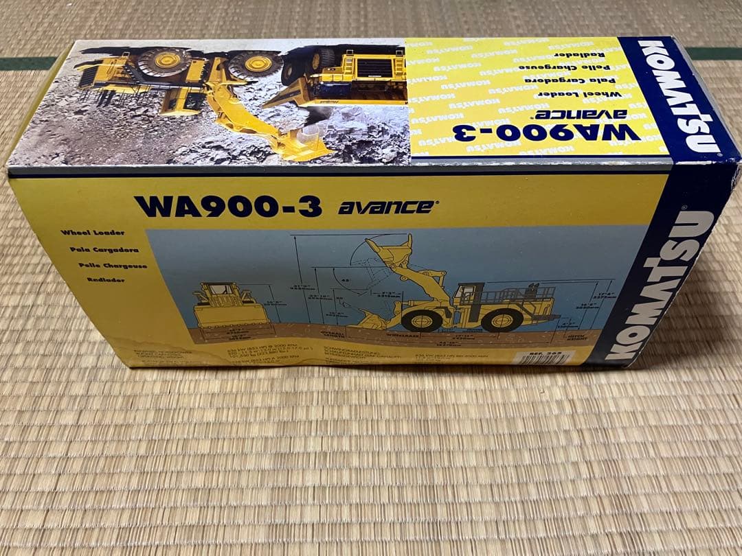 コマツ KOMATSU WA900-3 & PC200-8 セット