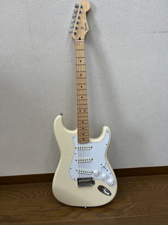 fender 白　エレキギター