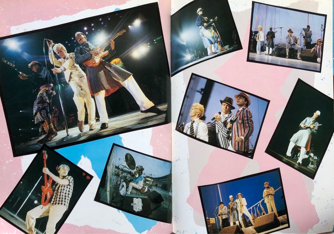 デビッドボウイ /  直筆サイン色紙・TOUR BOOK・コンサートチケット