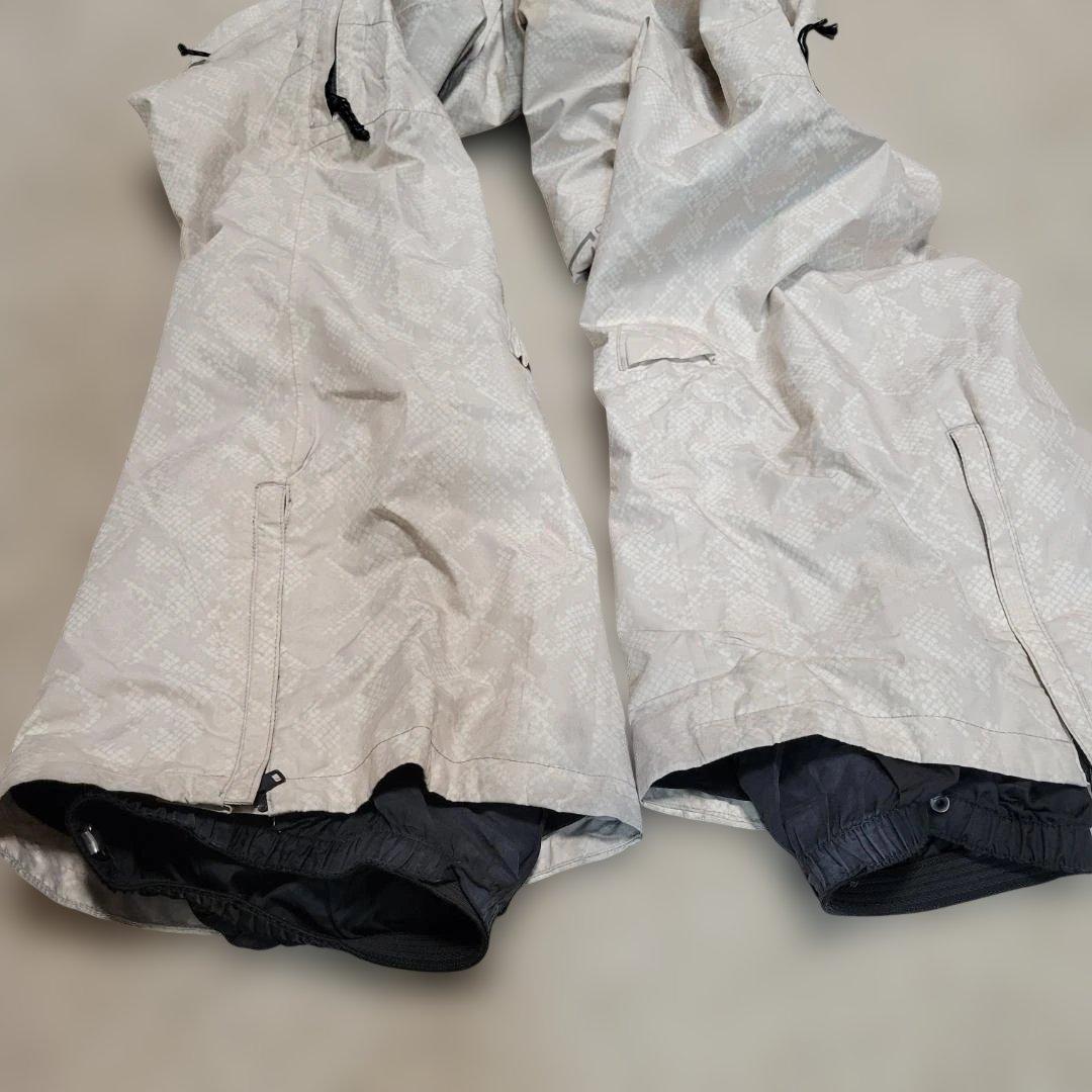 Burton [ak] GORE-TEX スノーボードウェア Lサイズ