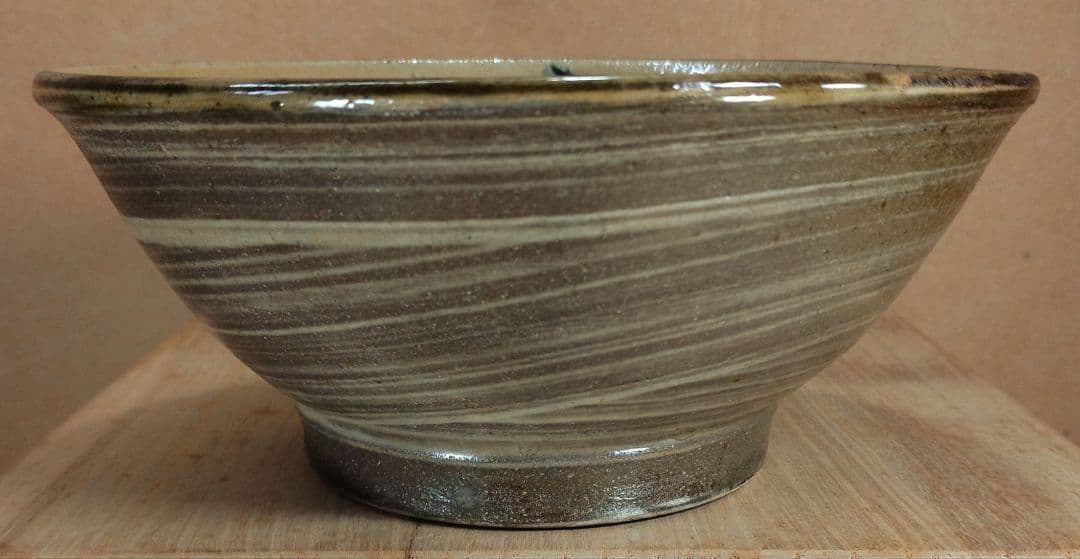 【本物保証】金城次郎 マカイ(壷屋焼魚紋茶碗）共箱 栞 美品 やちむん 人間国宝