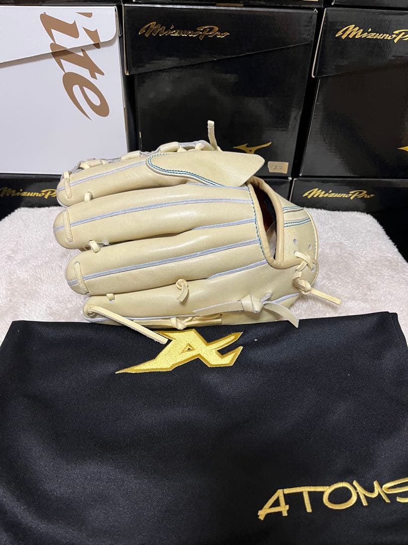 アトムズ　ATOMS　硬式　投手　内野手　兼用　オーダー　グローブ