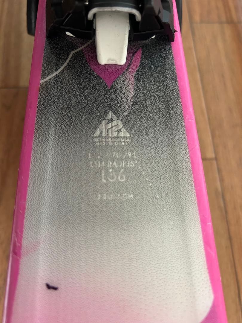 Kazama ジュニア　スキー板 136cm ストック ビンディング付き