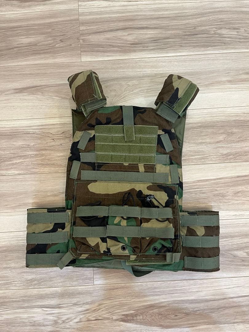 実物　LBX-0094 プレートキャリア　ウッドランド　サバゲー　装備　ポーチ類