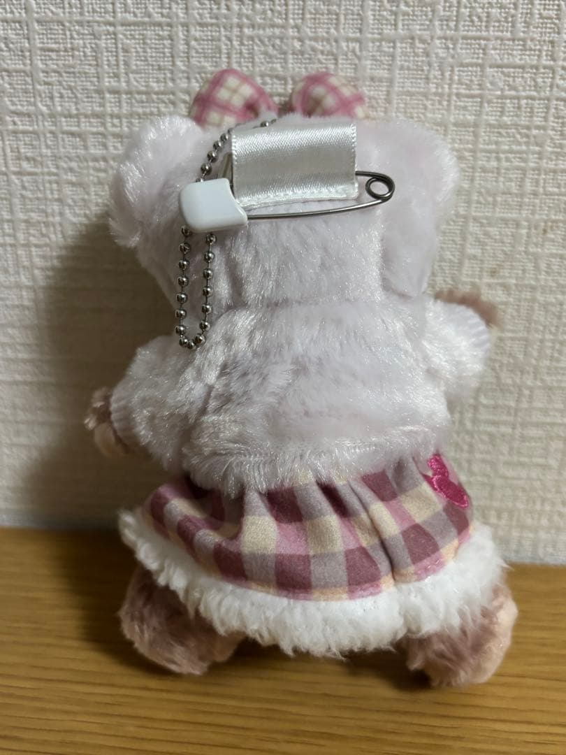 ウィンターホリデー ぬいぐるみバッジ 2019 ダッフィー シェリーメイ　#1