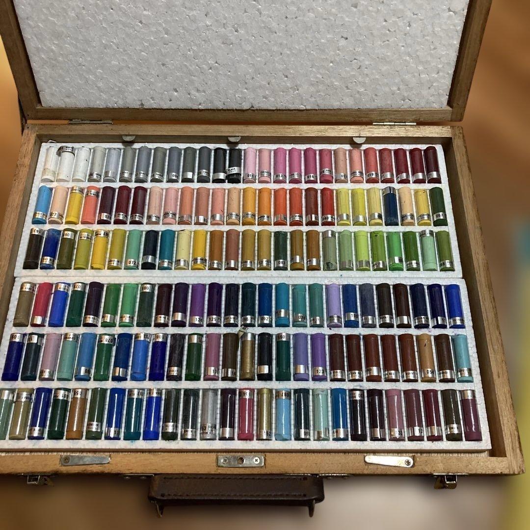 ヌーベルクレパス オイルパステルです