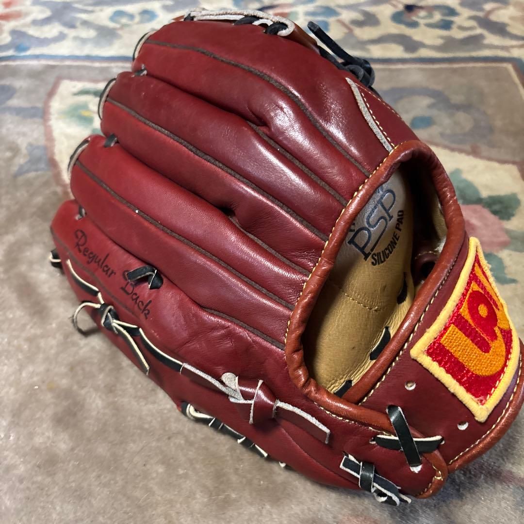 ワールドペガサス 右投げ 投手〜内野手用 グローブ 昭和レトロ