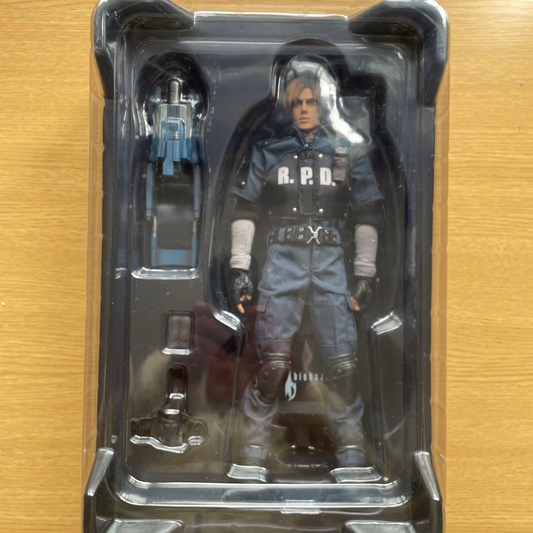 ホットトイズ　バイオハザード4 LEON S. KENNEDY