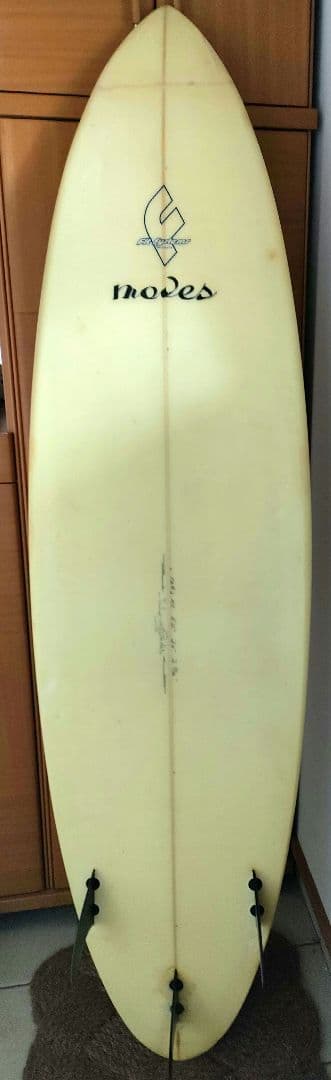 ショートボード★デッキパッド＆リーシュコード＆フィン全部付き★ケースおまけ