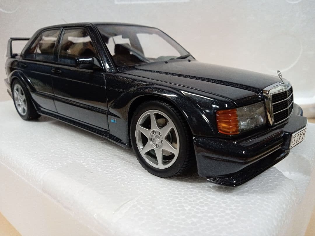 オートアート 1/18 メルセデスベンツ 190E 2.5-16 EVO Ⅱ 黒