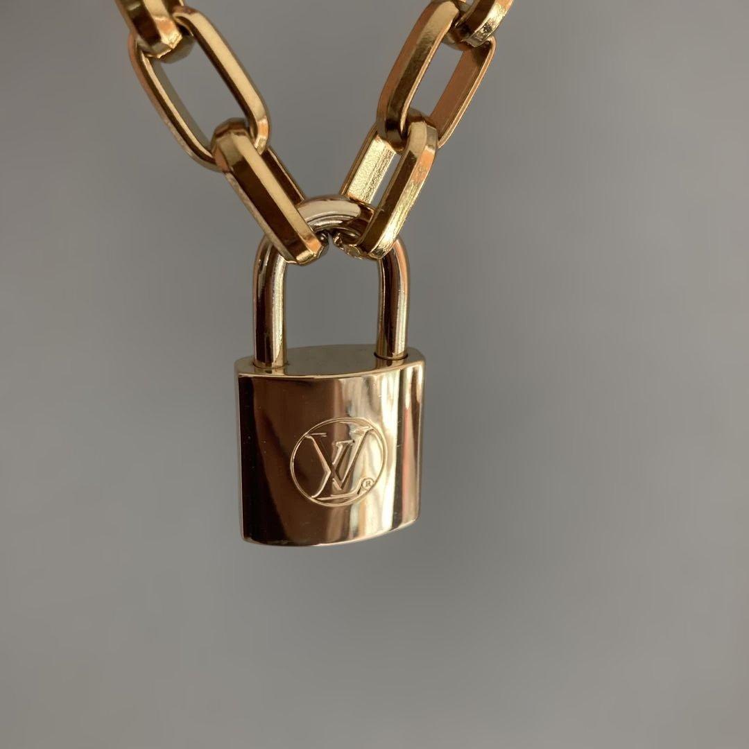 LOUISVUITTON 現行モデル南京錠　エッジカデナお探しの方に