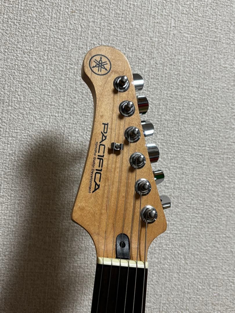 まげ YAMAHA PACIFICA GUITAR LEFTY