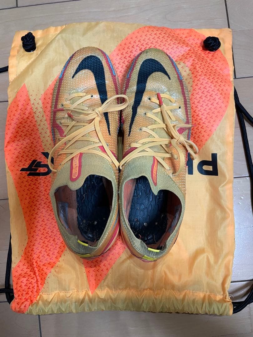 ナイキ　ファントムGT2 ag-pro