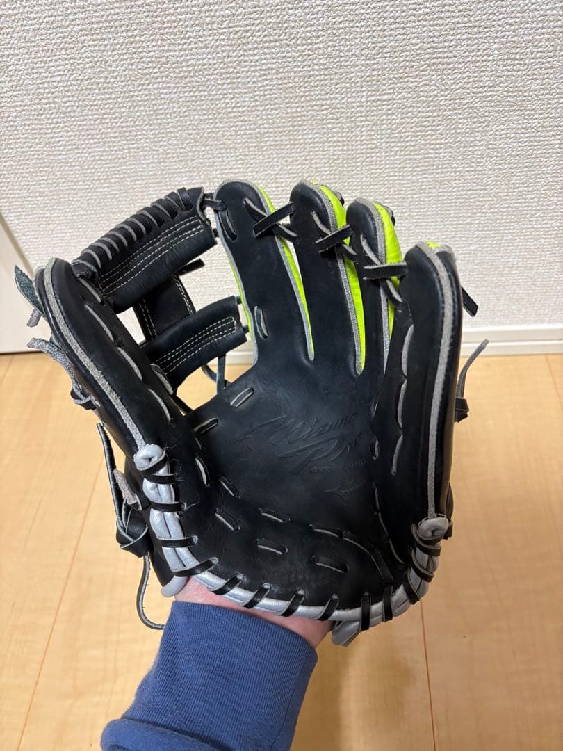 【限定】ミズノプロ軟式グローブ 黒/黄緑