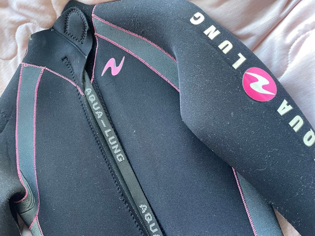 Aqua Lung フルスーツ ブラック・ピンク7mmスキューバダイビング冬必須