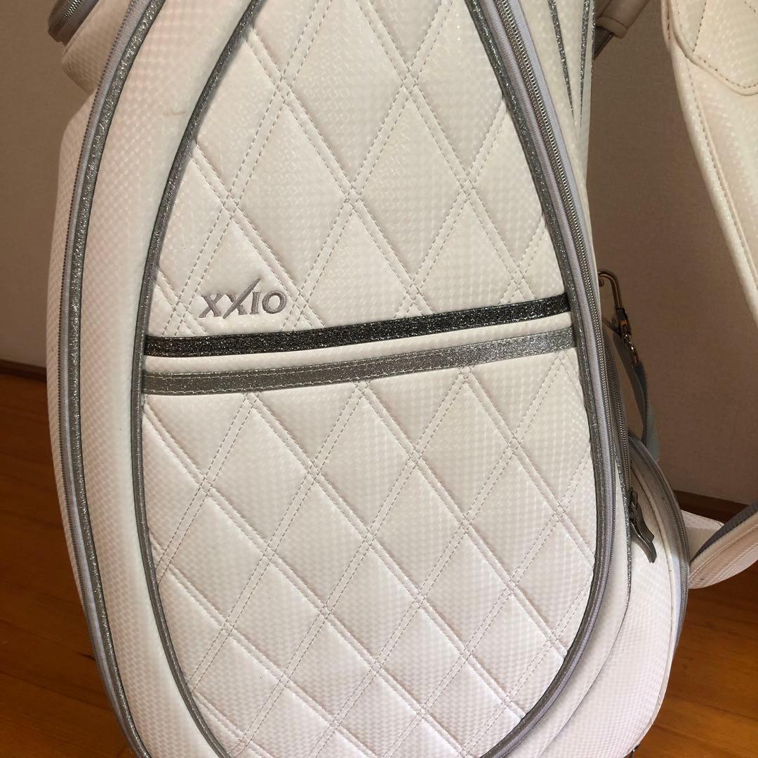 XXIO ゼクシオ キャディバッグ ホワイト フード付き レディース