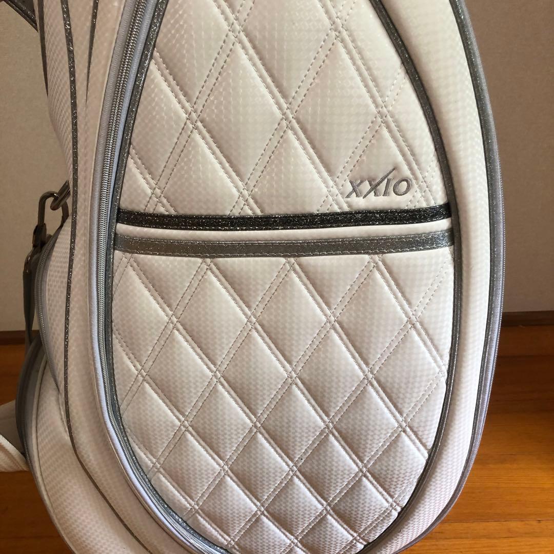 XXIO ゼクシオ キャディバッグ ホワイト フード付き レディース