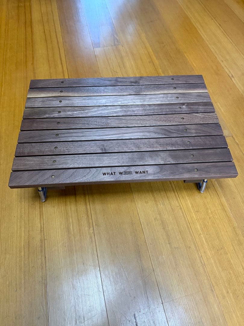 WHAT WE WANT FBFOOTSTAND テーブル　ワットウィーウォント