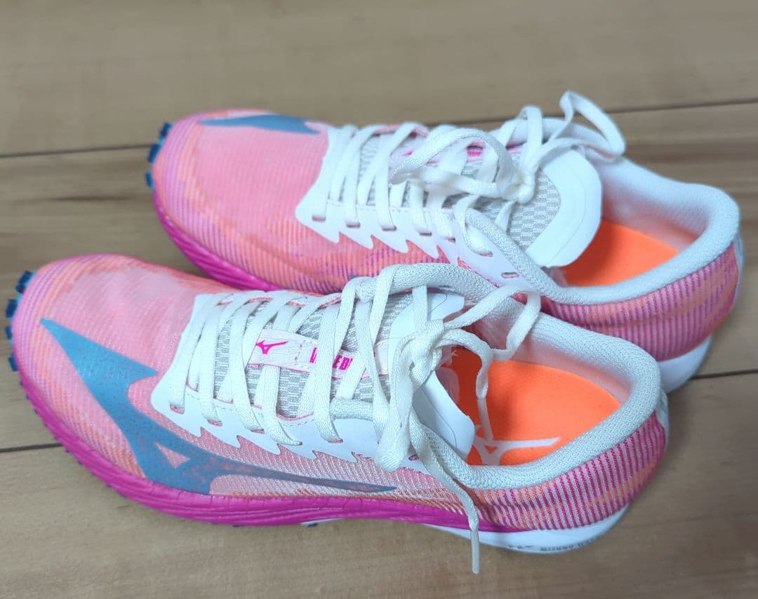 【美品】Mizunoウェーブデュエル3 ランニングシューズ ピンク 23.5cm