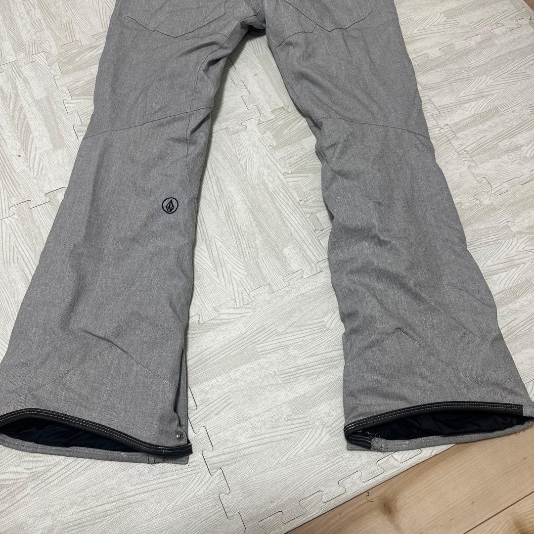 限定値SALE早い者勝ち⭐︎VOLCOM⭐︎スノーウェア　レディース