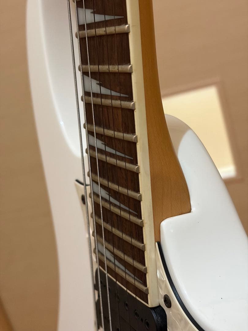 中古Ibanez RGシリーズ RG350DX ホワイトエレキギター