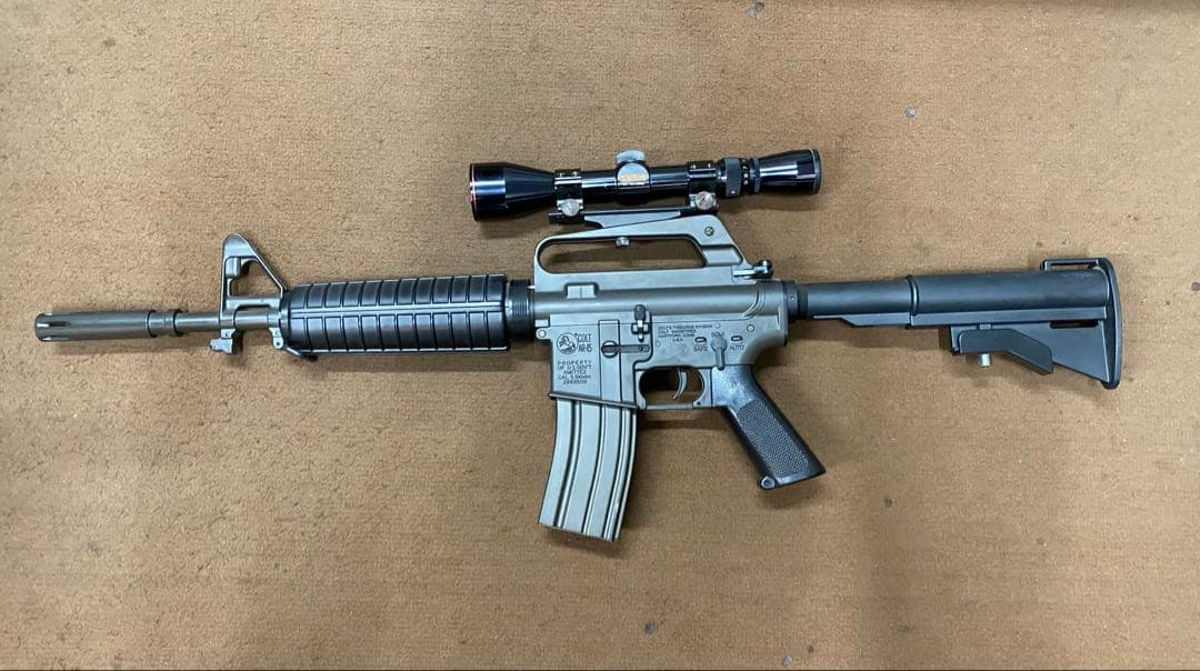 COLT AR-15 電動ガン スコープ付き！