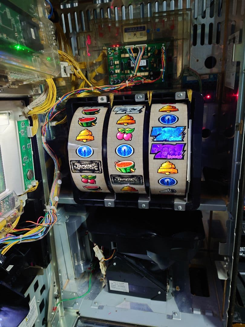 パチスロ　実機　ジャッカスチーム