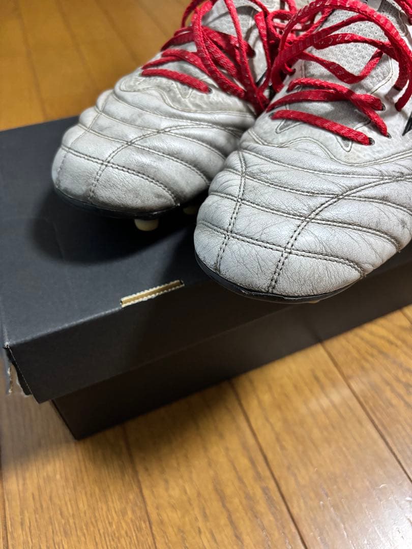 ミズノ　モレリアネオ4β