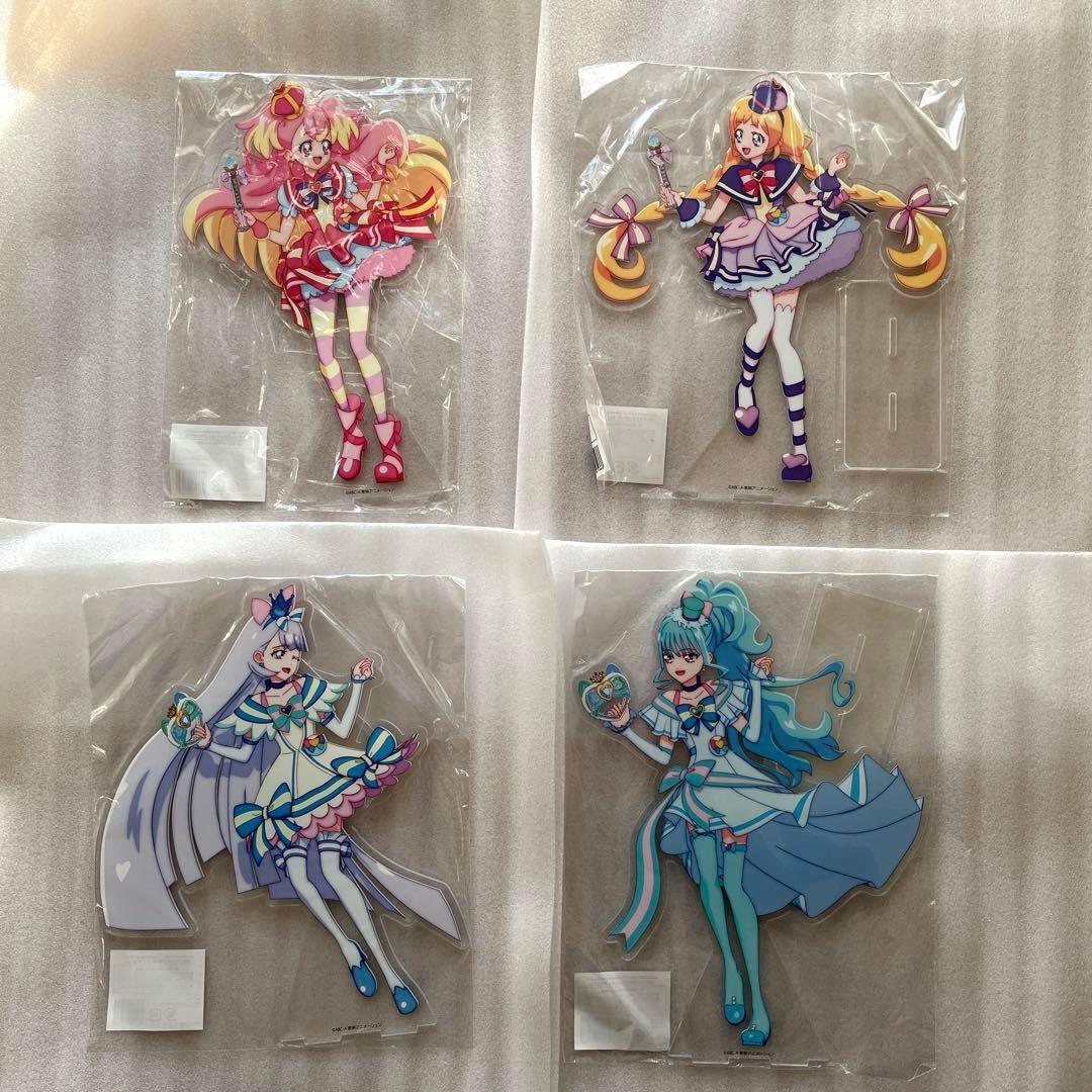 わんだふるぷりきゅあ　bigアクリルスタンド　ED しあわせえぼりゅ〜しょん