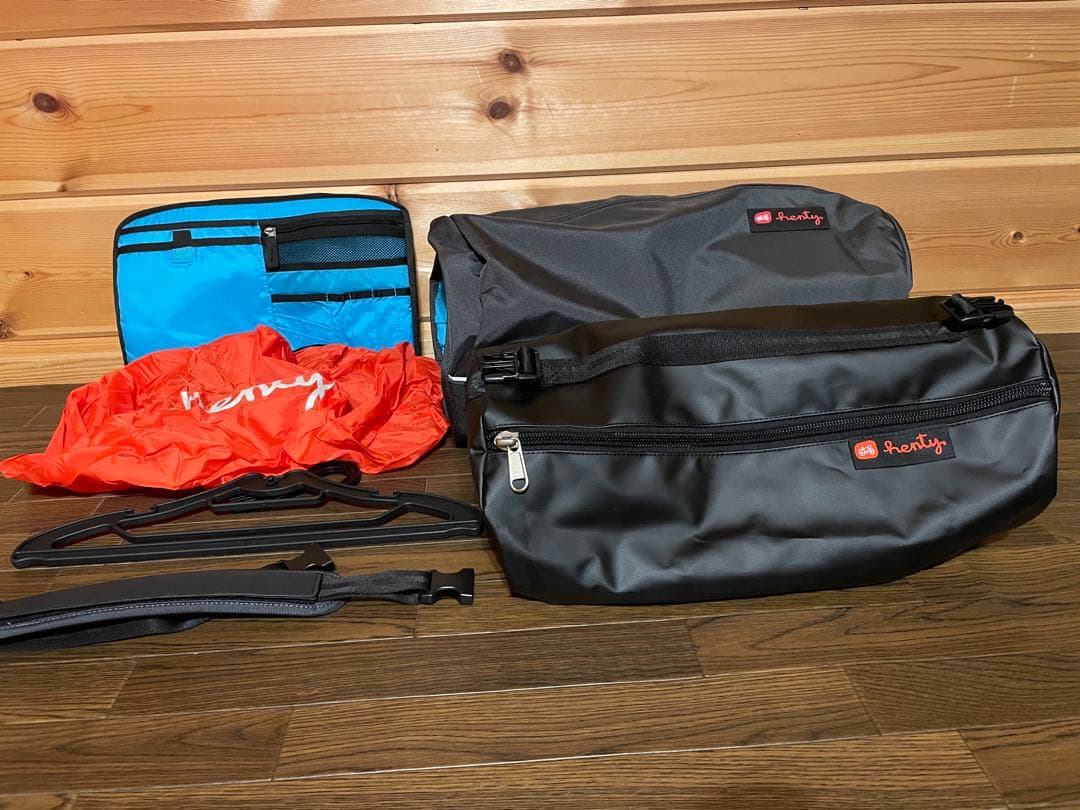 旅行かばん・小分けバッグ Henty Wingman Compact