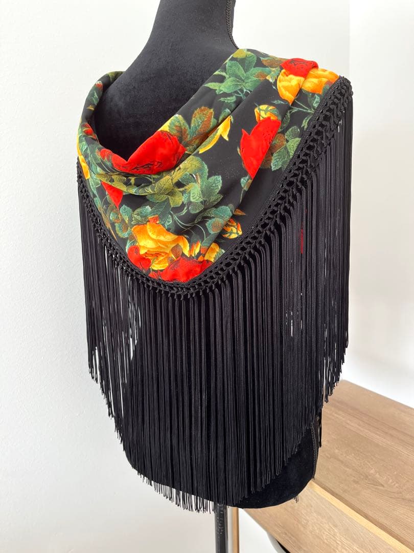 フラメンコ マントンシージョ ブラック花柄　ブラックフレコ