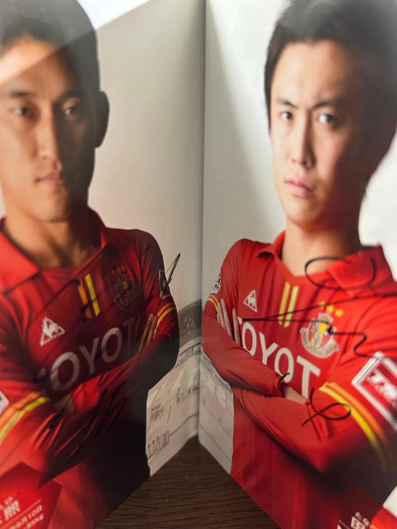 名古屋グランパス　直筆サイン入りファンクラブ本全選手&監督　2016年