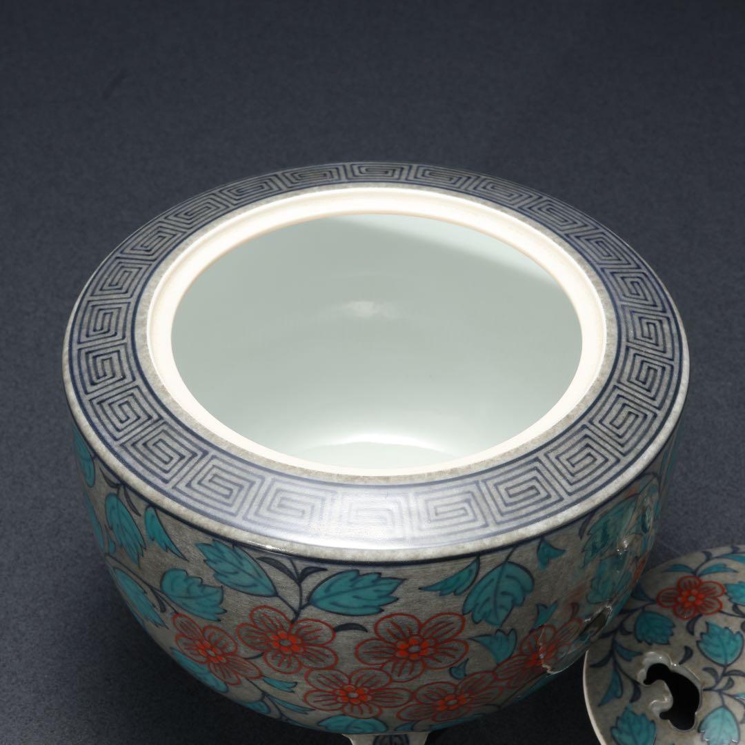 十三代今泉今右衛門　色絵薄墨草花更紗文香炉　共箱　人間国宝　R1670お7