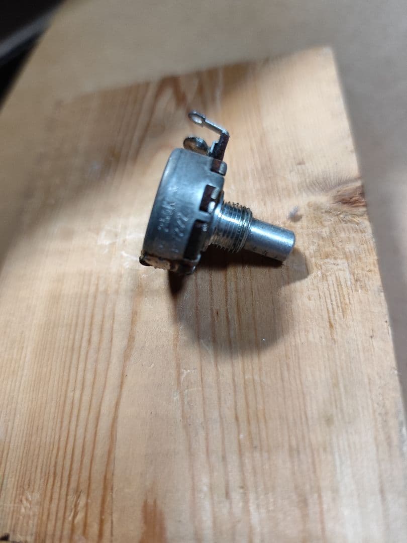 1972年　ビンテージフェンダーポット