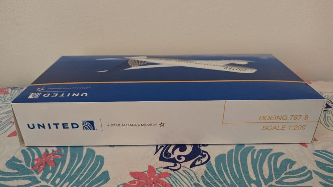 United航空 飛行機模型 Boeing 787-9 scale 1/200