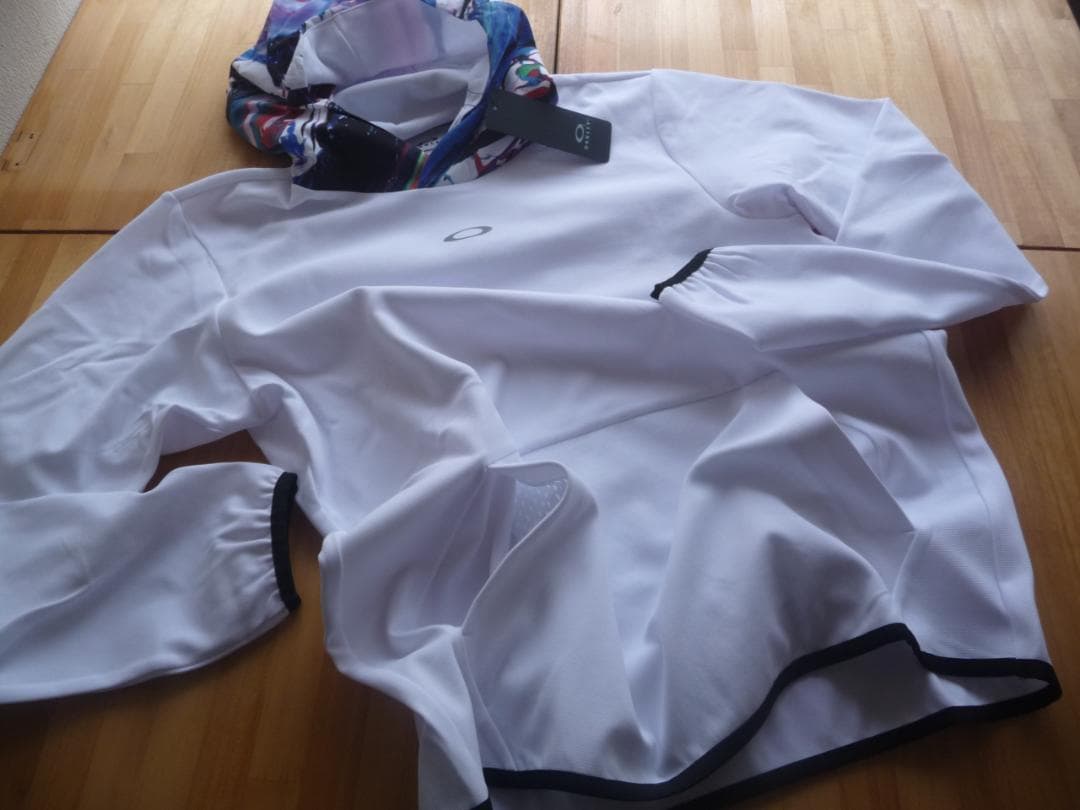オークリー ENHANCE MY MOBILITY HOODY白L 新品未使用品